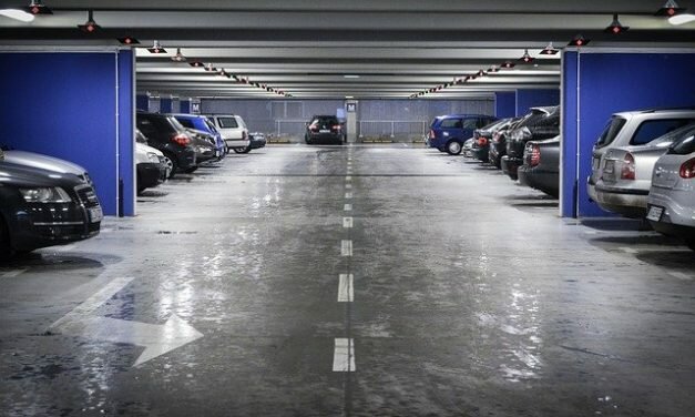 Quels sont les stationnements gratuits à Paris en Août